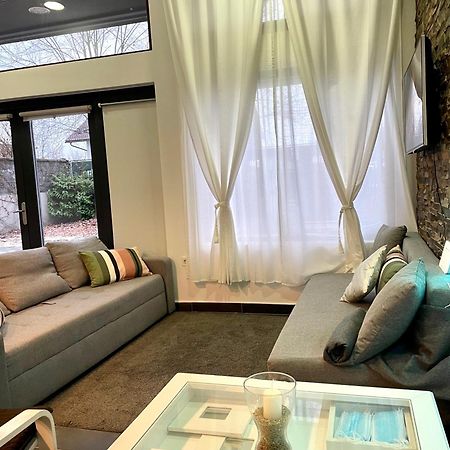 Pepino, Holiday House With A Garden Villa Vrhnika Exterior foto