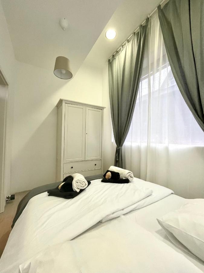 Pepino, Holiday House With A Garden Villa Vrhnika Exterior foto